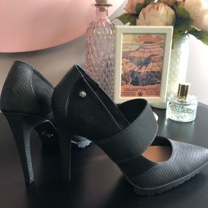 Pointed Toe Heels (never worn)